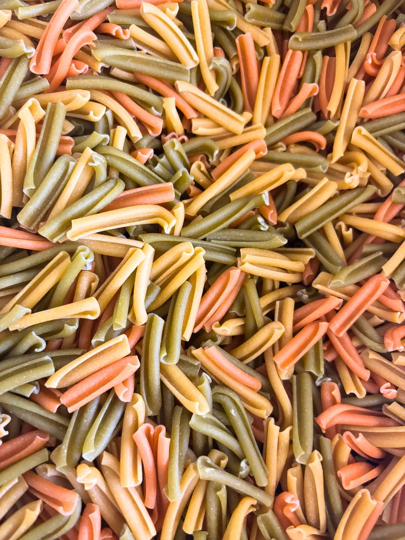 Casarecce tricolores sans gluten (lentilles, petit pois et pois chiches) +/- 250gr