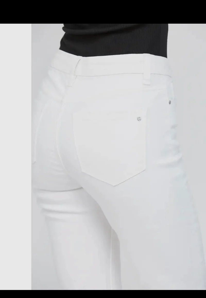 Mid Rise Jean