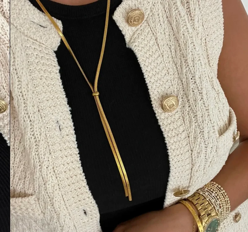 Clara Neck