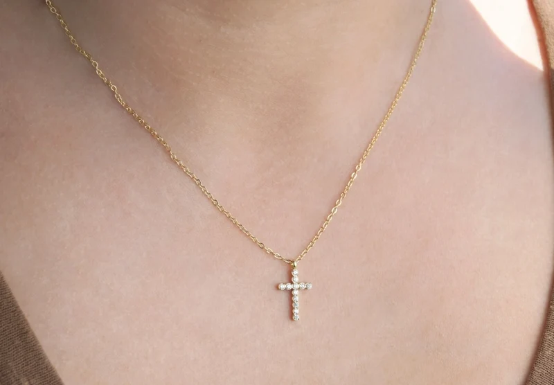 Dainty Cross Necklace stainless steel