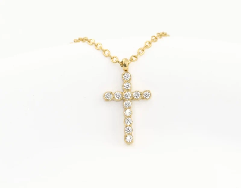 Dainty Cross Necklace stainless steel